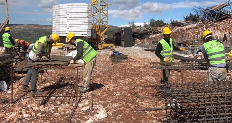 Depremin merkezi Pazarcık’ta afet konutları ilk yerleşim yerine yapılıyor